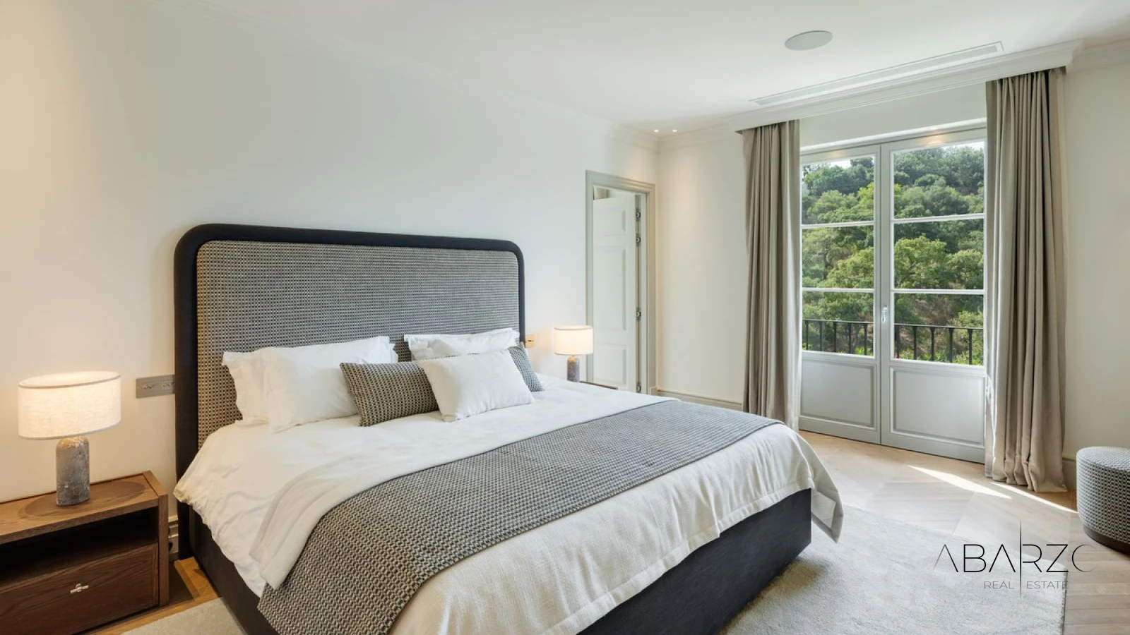 Luxury Villa with Mountain Views and Pool in La Zagaleta, Benahavís — interior, La Zagaleta, Benahavís (7 of 42)