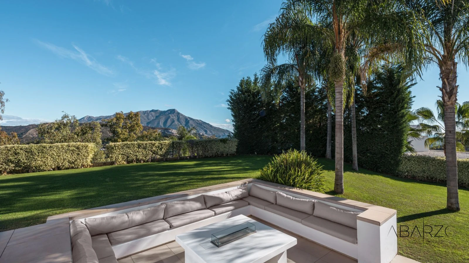 Luxury Mediterranean villa with sea views in gated El Madroñal, Benahavís — interior, El Madroñal, Benahavís (3 of 49)