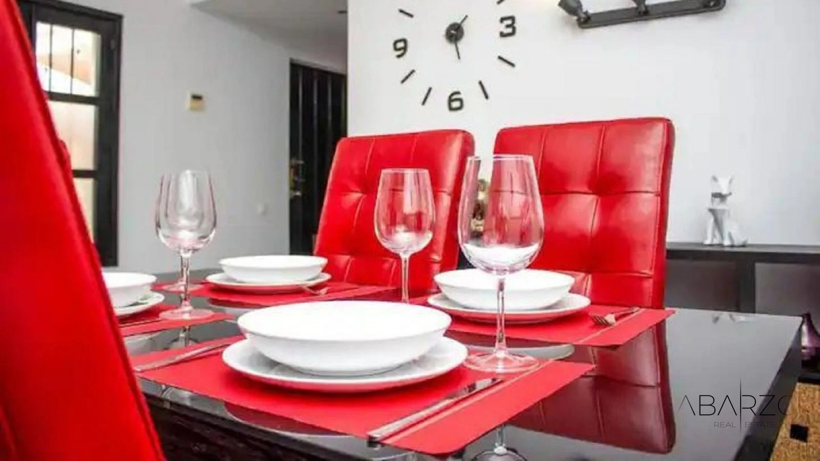 Spacious Apartment for Sale in Quiet Area of Puerto Banús with Terrace and Rental License — interior, Puerto Banús, Marbella (4 of 29)