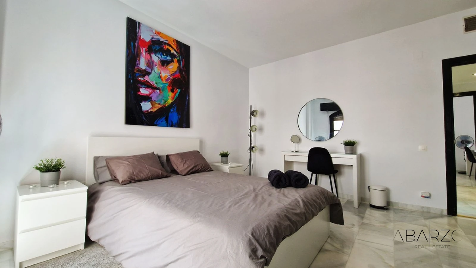 Spacious Apartment for Sale in Quiet Area of Puerto Banús with Terrace and Rental License — interior, Puerto Banús, Marbella (19 of 29)