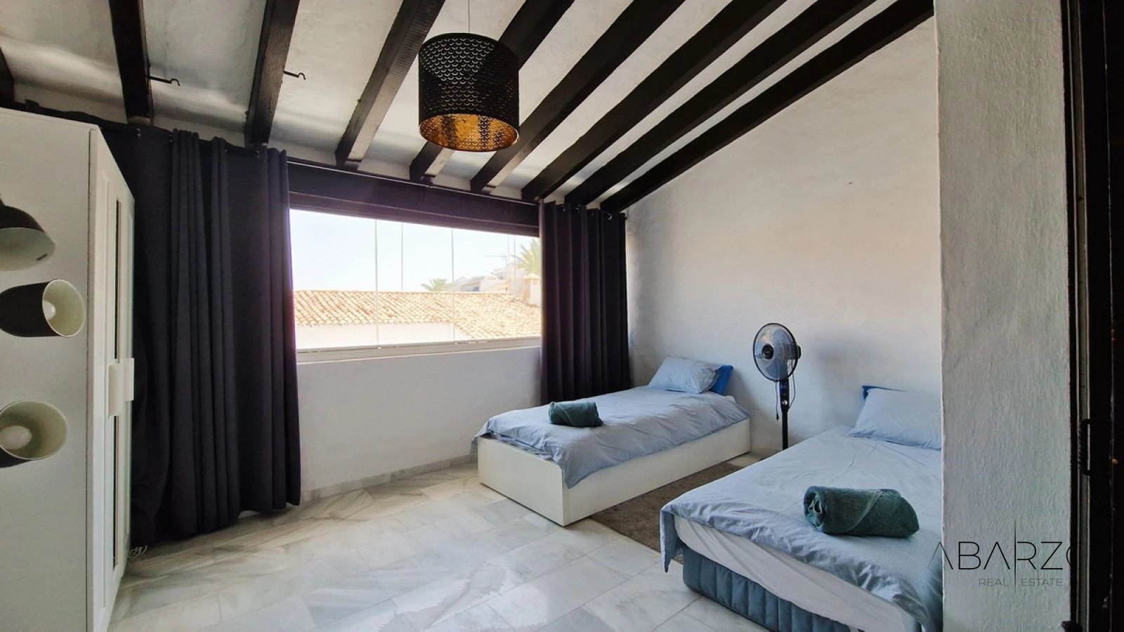 Spacious Apartment for Sale in Quiet Area of Puerto Banús with Terrace and Rental License — interior, Puerto Banús, Marbella (8 of 29)