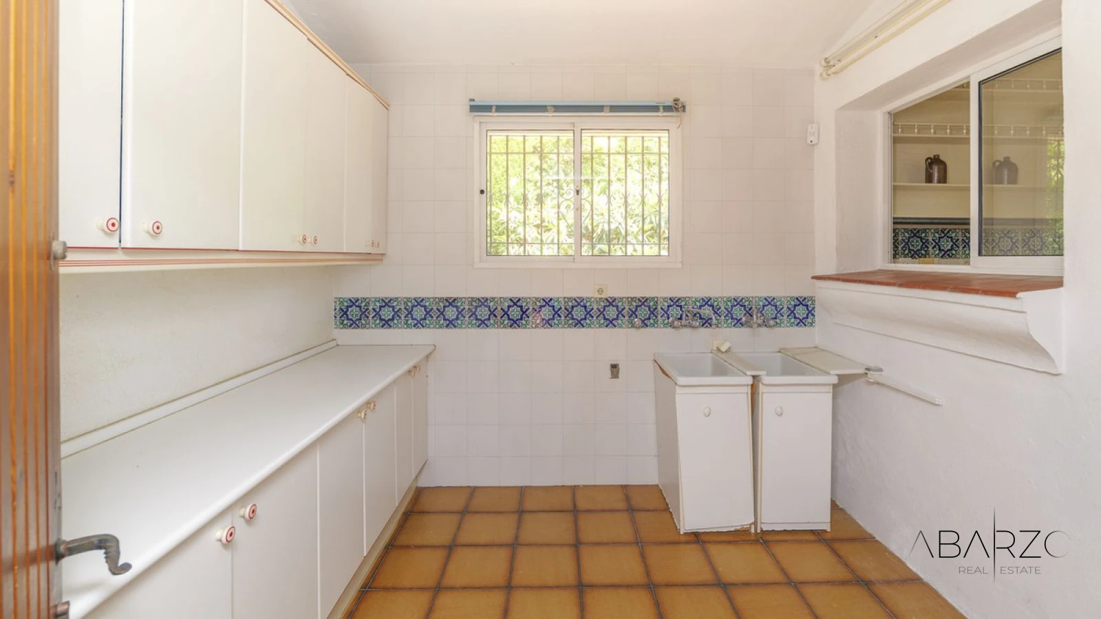 Villa andaluza con piscina privada y vistas en Marbella — interior, Marbella Centro, Marbella (12 of 48)