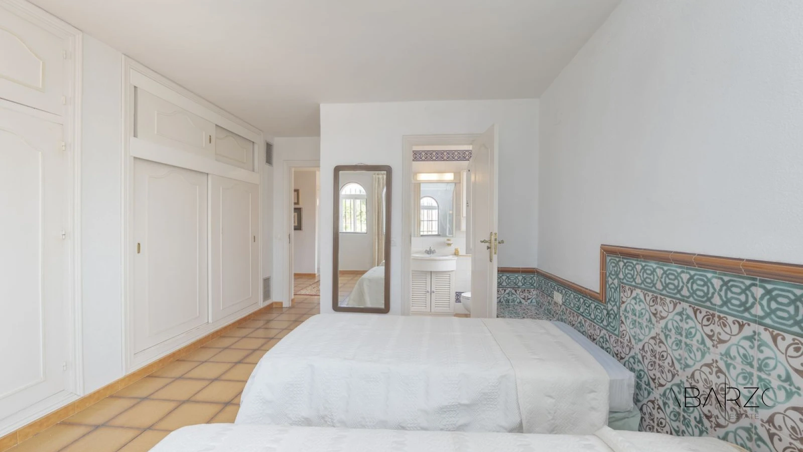 Villa andaluza con piscina privada y vistas en Marbella — interior, Marbella Centro, Marbella (16 of 48)