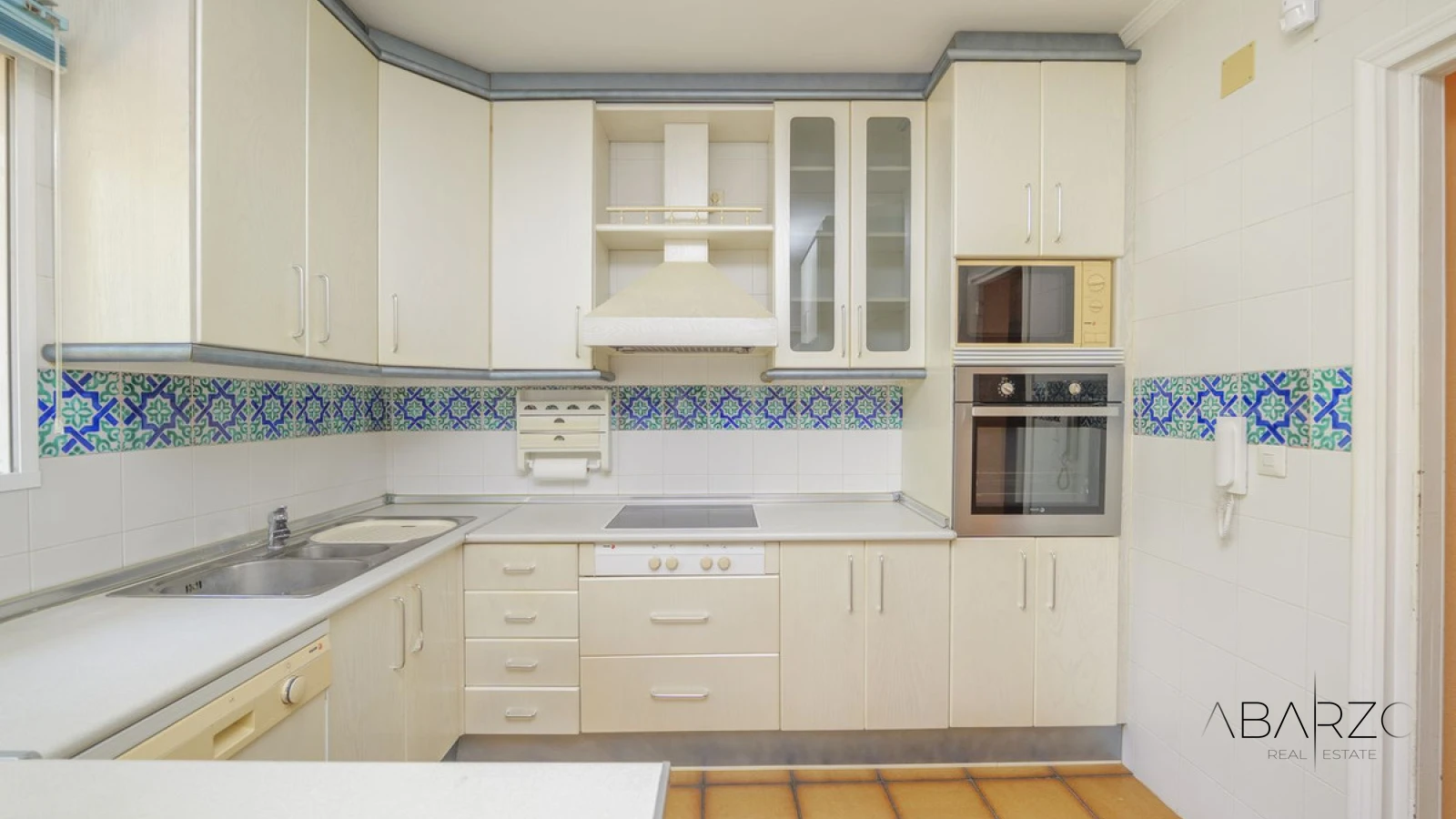 Villa andaluza con piscina privada y vistas en Marbella — interior, Marbella Centro, Marbella (11 of 48)