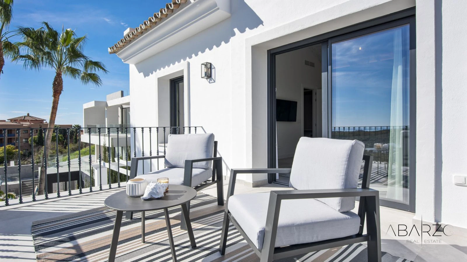 Fully Renovated Villa with Panoramic Sea Views in Los Flamingos Golf Resort — interior, Los Flamingos, Benahavís (36 of 49)