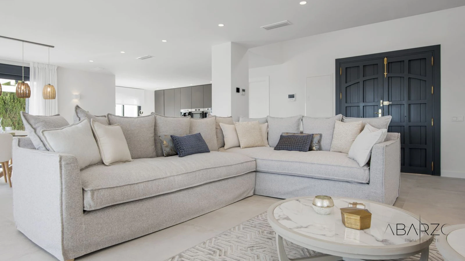 Fully Renovated Villa with Panoramic Sea Views in Los Flamingos Golf Resort — interior, Los Flamingos, Benahavís (24 of 49)