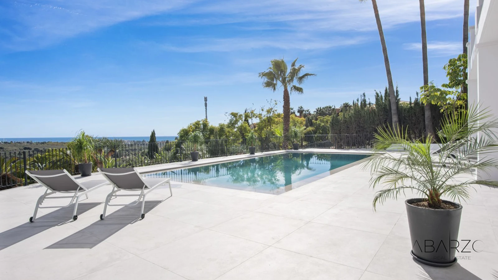 Fully Renovated Villa with Panoramic Sea Views in Los Flamingos Golf Resort — interior, Los Flamingos, Benahavís (5 of 49)