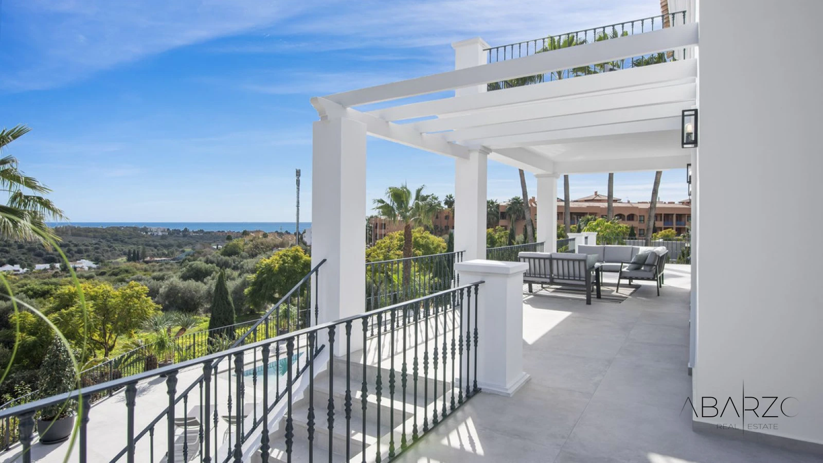 Fully Renovated Villa with Panoramic Sea Views in Los Flamingos Golf Resort — interior, Los Flamingos, Benahavís (9 of 49)