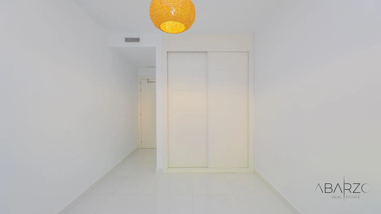 Charming three-bedroom apartment with sea views in Marbella center — interior, Marbella Centro, Marbella (18 of 31)