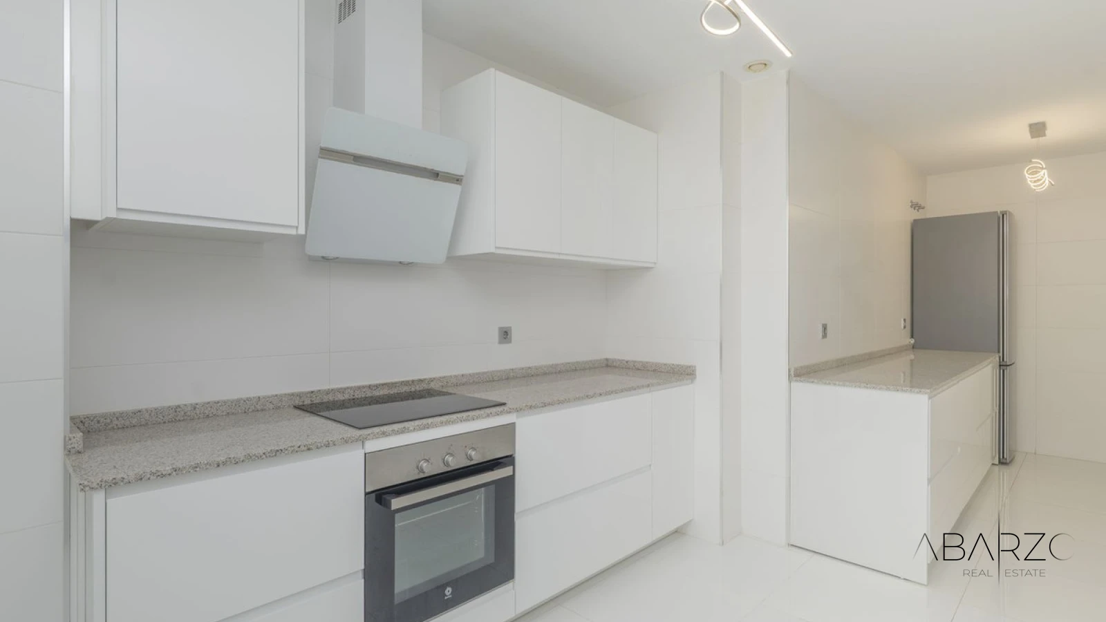 Charming three-bedroom apartment with sea views in Marbella center — interior, Marbella Centro, Marbella (25 of 31)