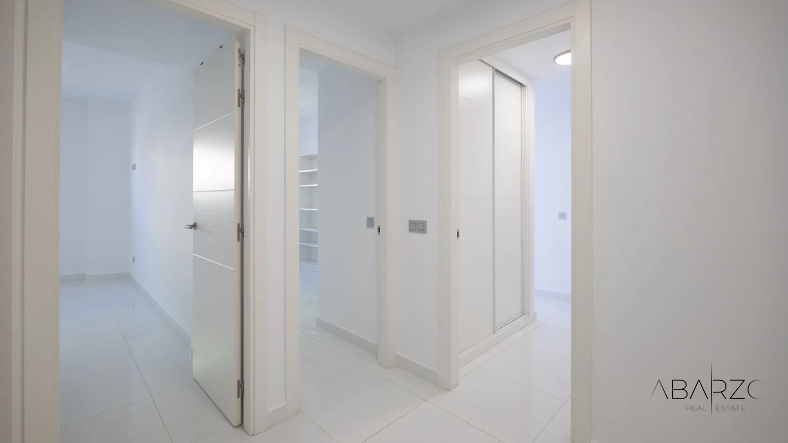 Charming three-bedroom apartment with sea views in Marbella center — interior, Marbella Centro, Marbella (19 of 31)