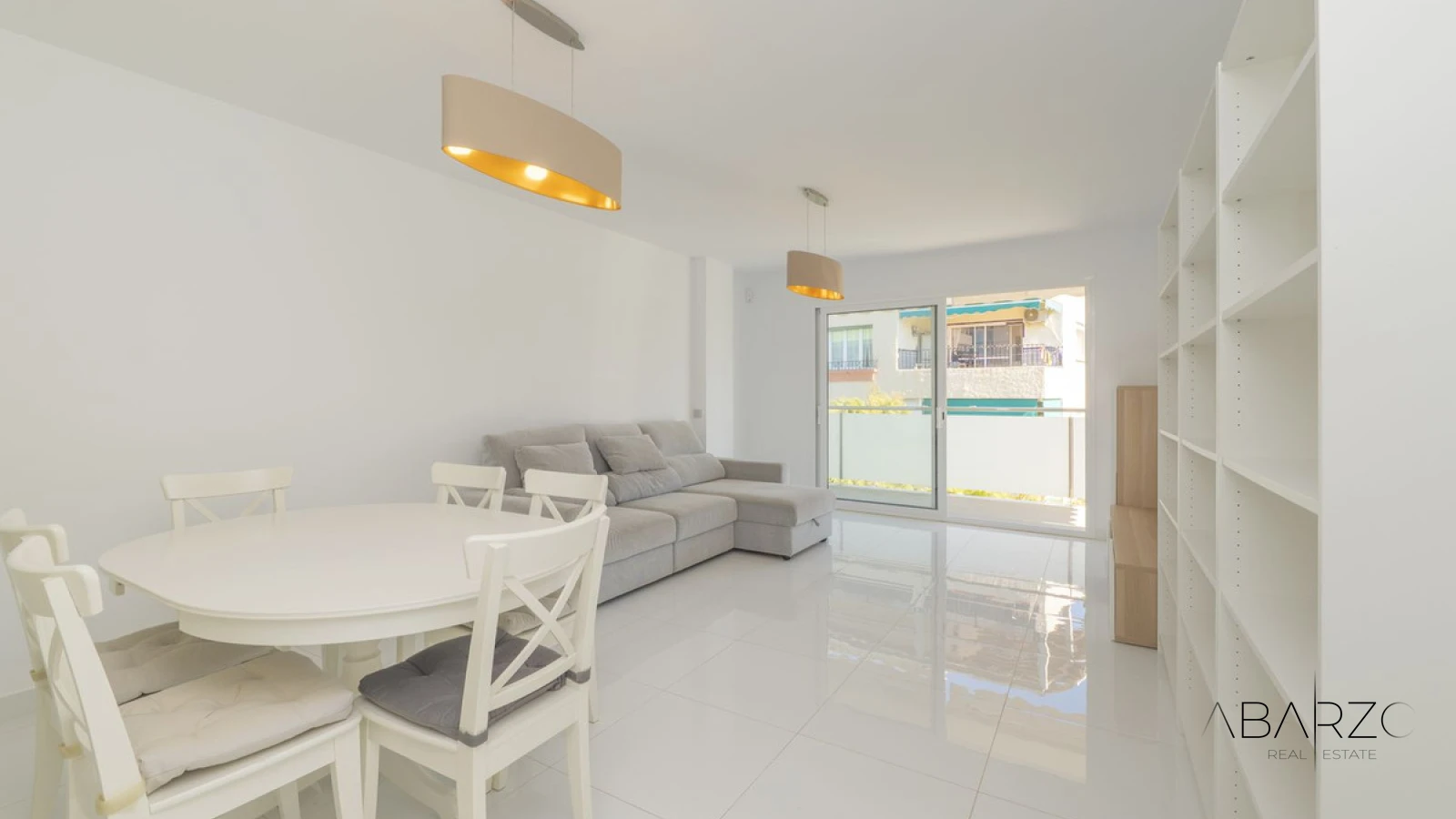 Charming three-bedroom apartment with sea views in Marbella center — interior, Marbella Centro, Marbella (4 of 31)