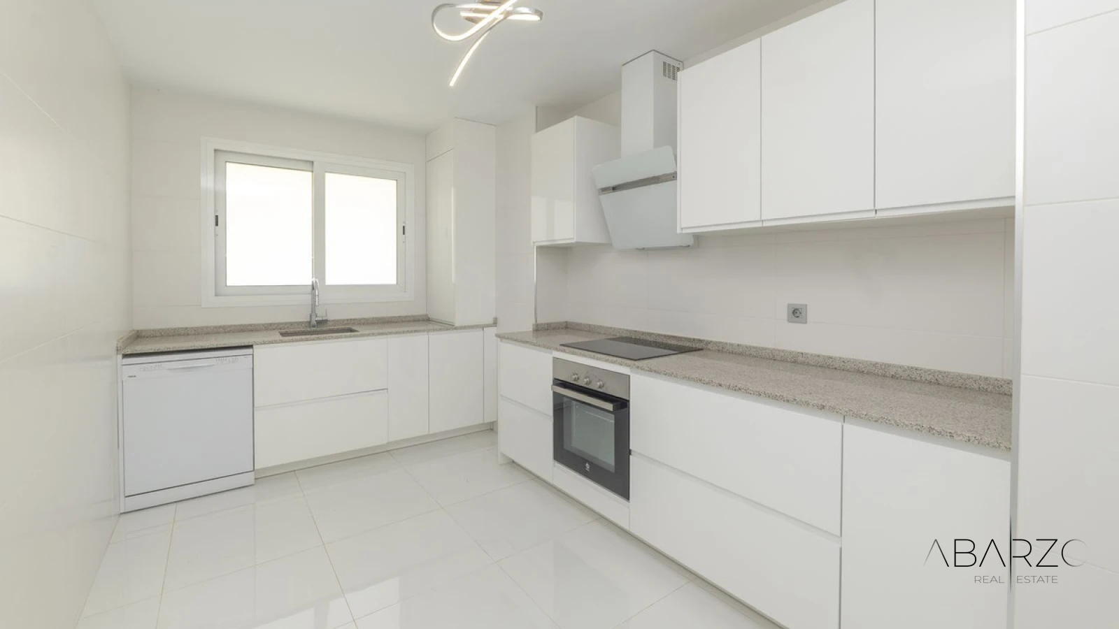 Charming three-bedroom apartment with sea views in Marbella center — interior, Marbella Centro, Marbella (8 of 31)
