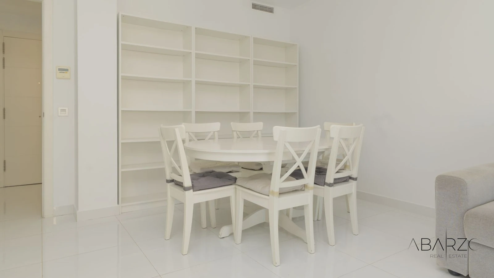 Charming three-bedroom apartment with sea views in Marbella center — interior, Marbella Centro, Marbella (29 of 31)