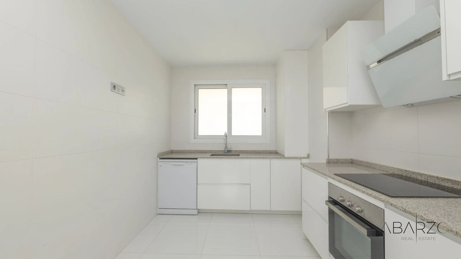 Charming three-bedroom apartment with sea views in Marbella center — interior, Marbella Centro, Marbella (26 of 31)