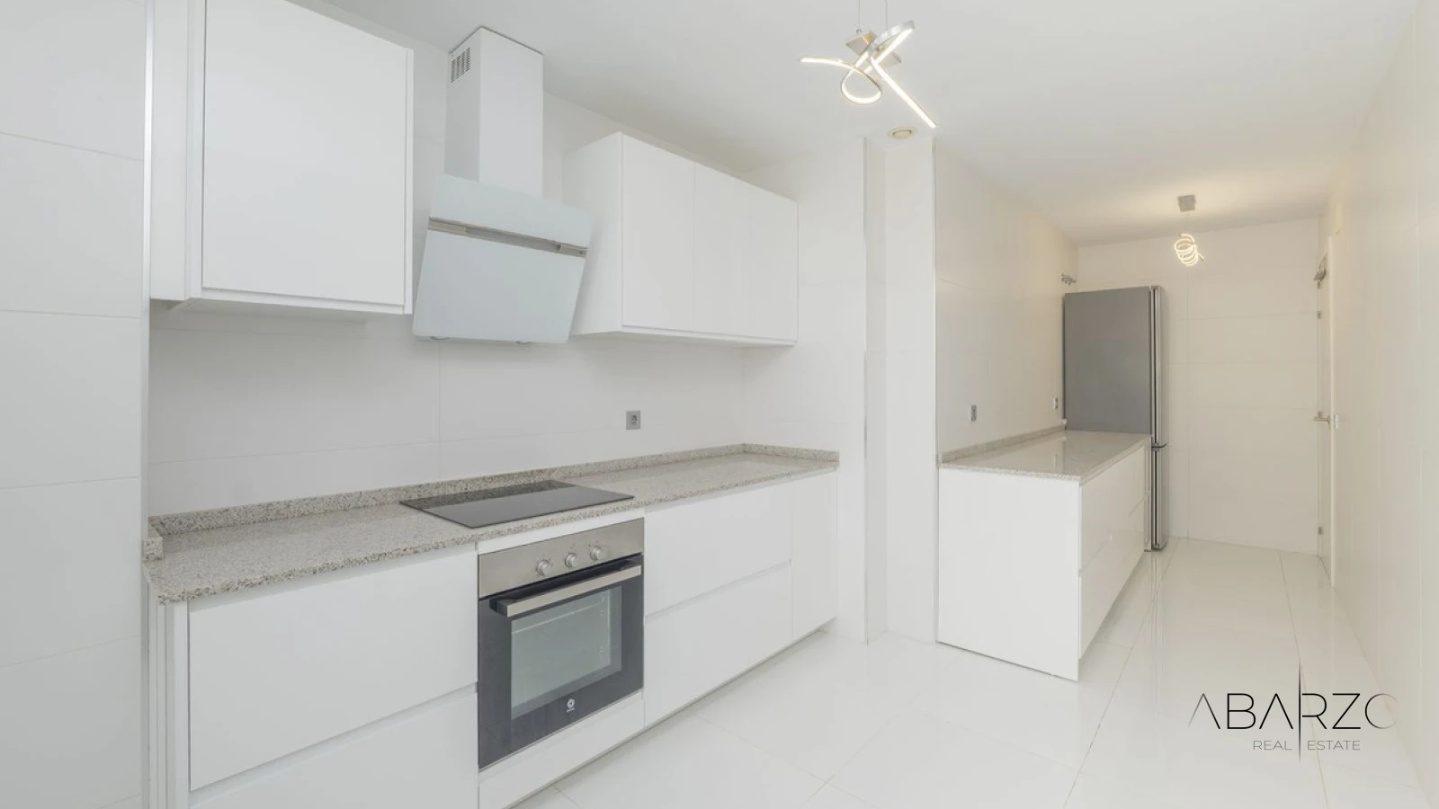 Charming three-bedroom apartment with sea views in Marbella center — interior, Marbella Centro, Marbella (7 of 31)