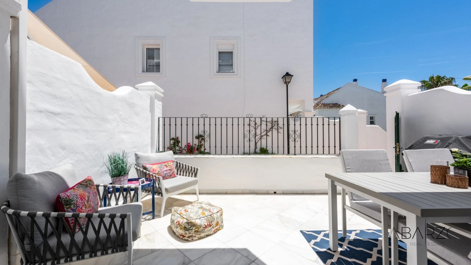 Casa adosada con piscina y vistas a la montaña en La Milla de Oro, Marbella — interior, Golden Mile, Marbella (8 of 37)