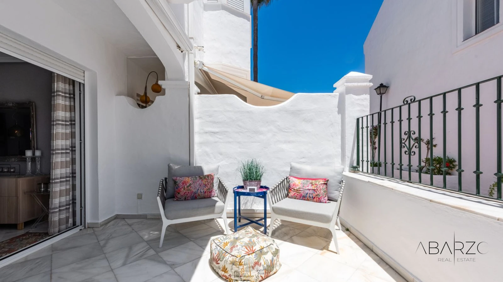 Casa adosada con piscina y vistas a la montaña en La Milla de Oro, Marbella — interior, Golden Mile, Marbella (6 of 37)