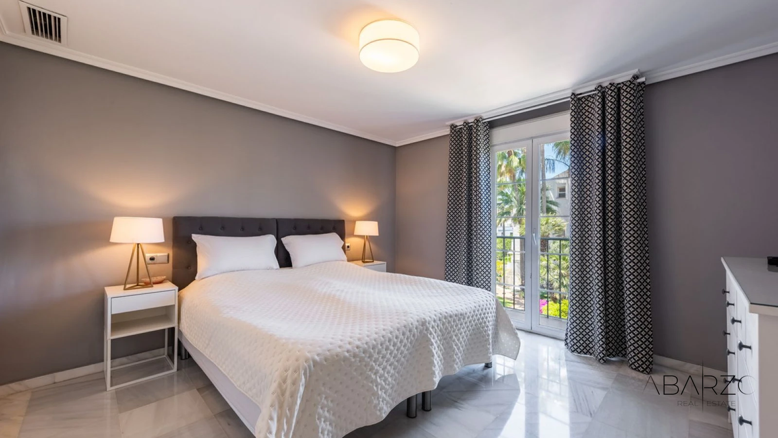 Casa adosada con piscina y vistas a la montaña en La Milla de Oro, Marbella — interior, Golden Mile, Marbella (10 of 37)