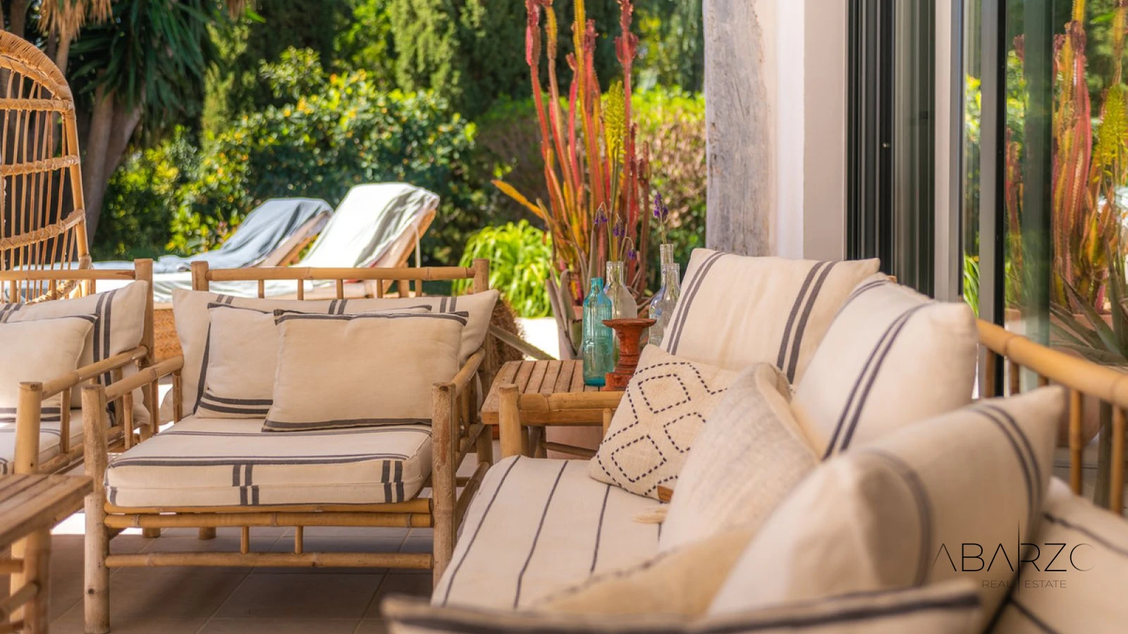 Villa con jardines privados maduros en Las Chapas, Marbella — interior, Marbella East, Marbella (18 of 43)