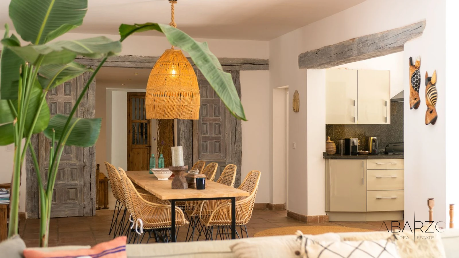 Villa con jardines privados maduros en Las Chapas, Marbella — interior, Marbella East, Marbella (19 of 43)