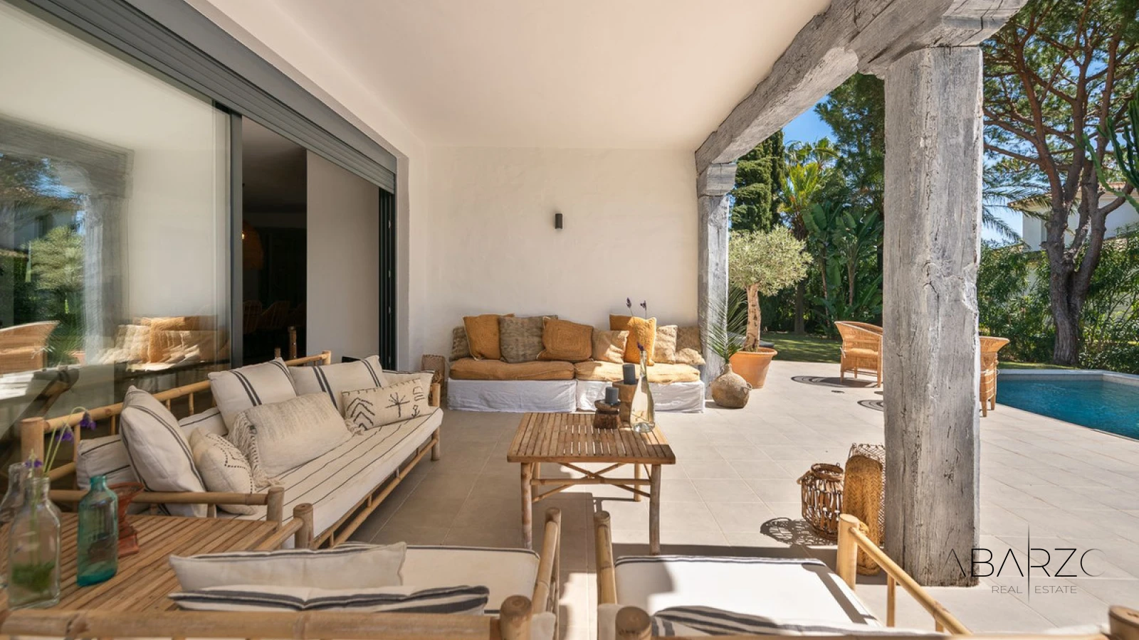Villa con jardines privados maduros en Las Chapas, Marbella — interior, Marbella East, Marbella (28 of 43)