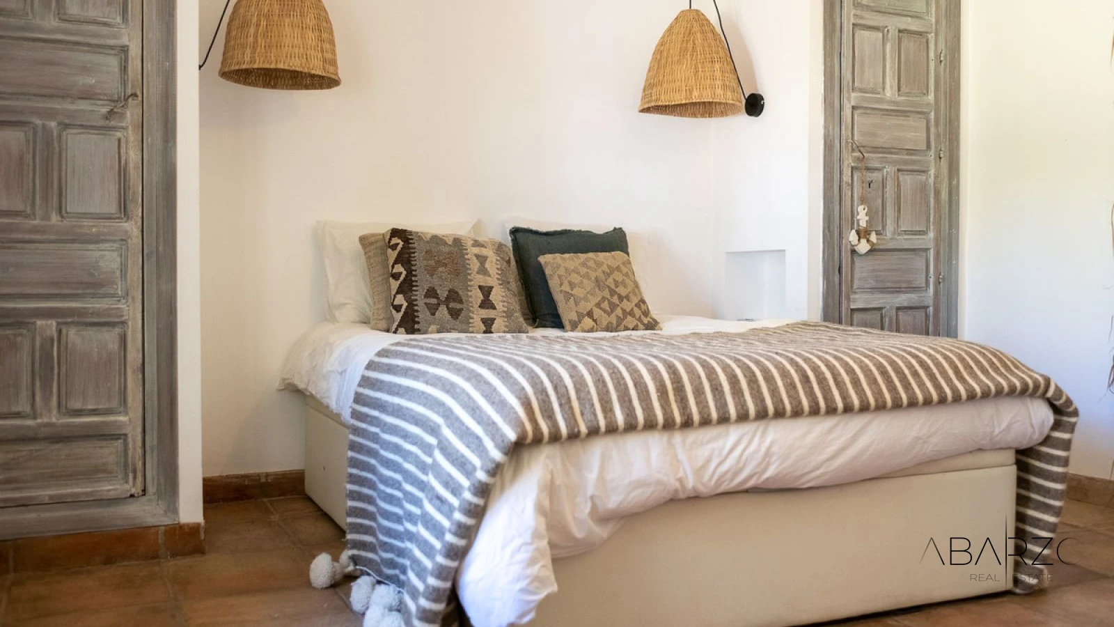 Villa con jardines privados maduros en Las Chapas, Marbella — interior, Marbella East, Marbella (26 of 43)