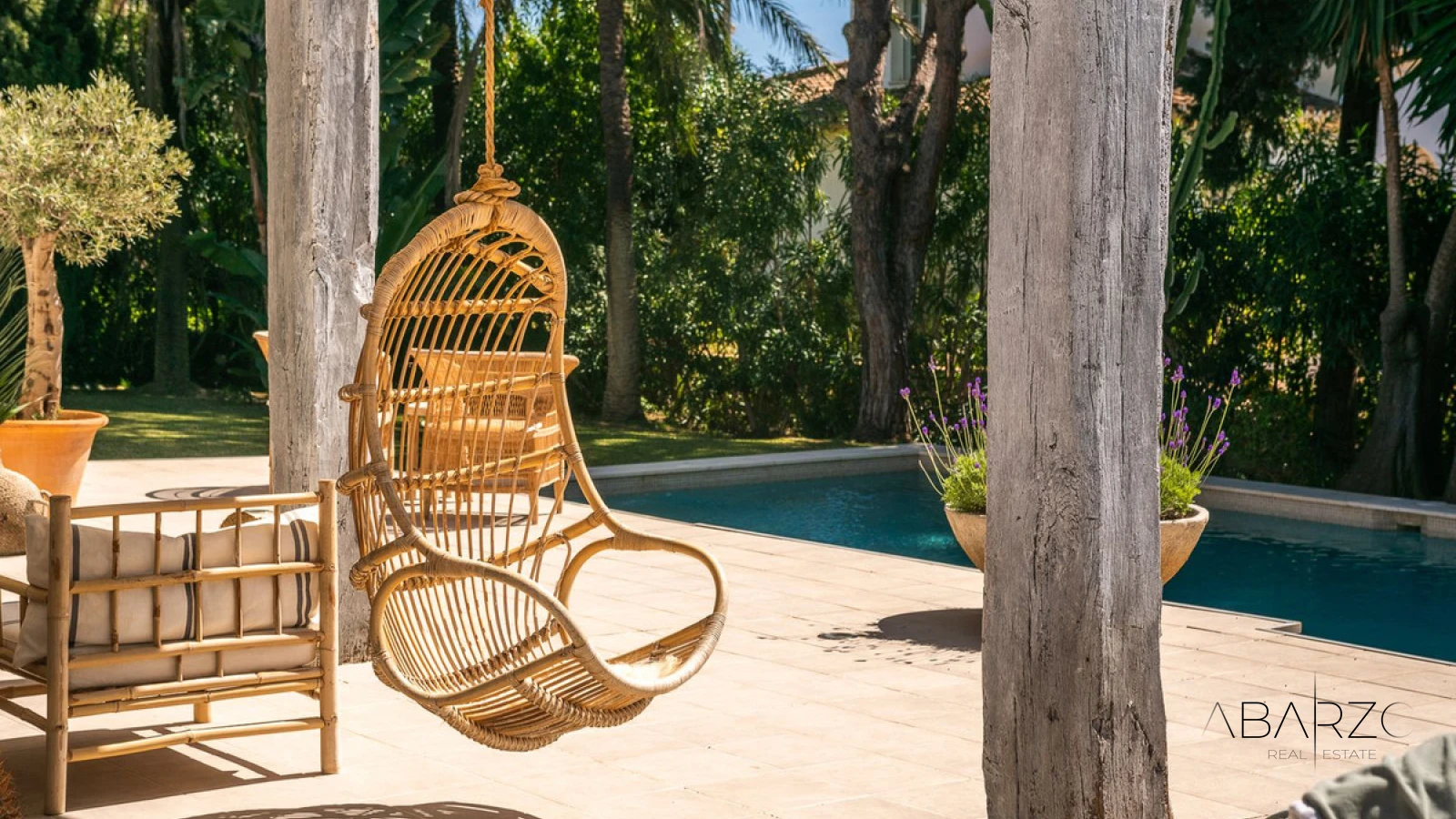 Villa con jardines privados maduros en Las Chapas, Marbella — interior, Marbella East, Marbella (12 of 43)