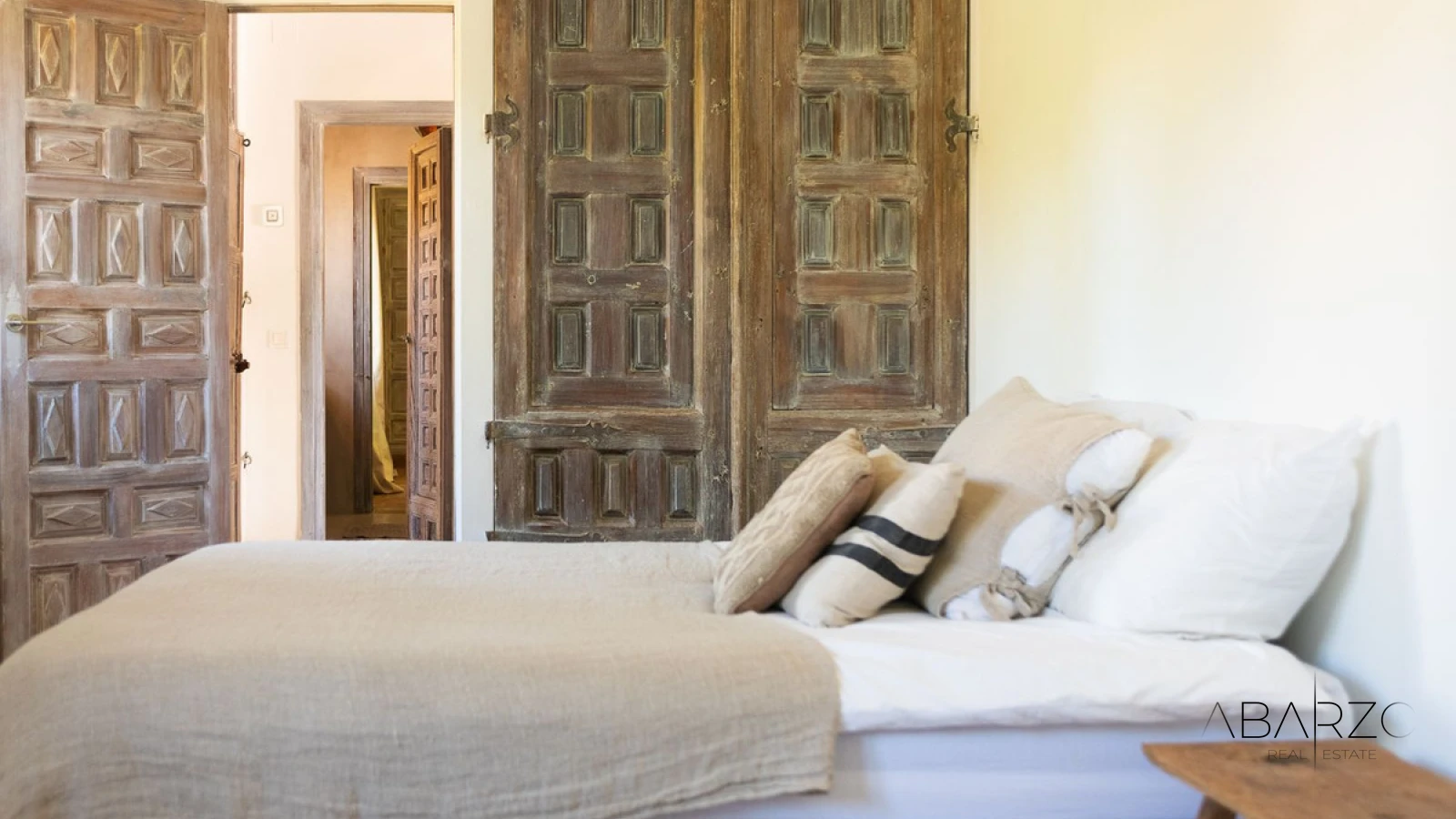 Villa con jardines privados maduros en Las Chapas, Marbella — interior, Marbella East, Marbella (25 of 43)