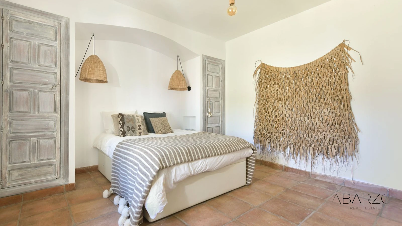 Villa con jardines privados maduros en Las Chapas, Marbella — interior, Marbella East, Marbella (38 of 43)