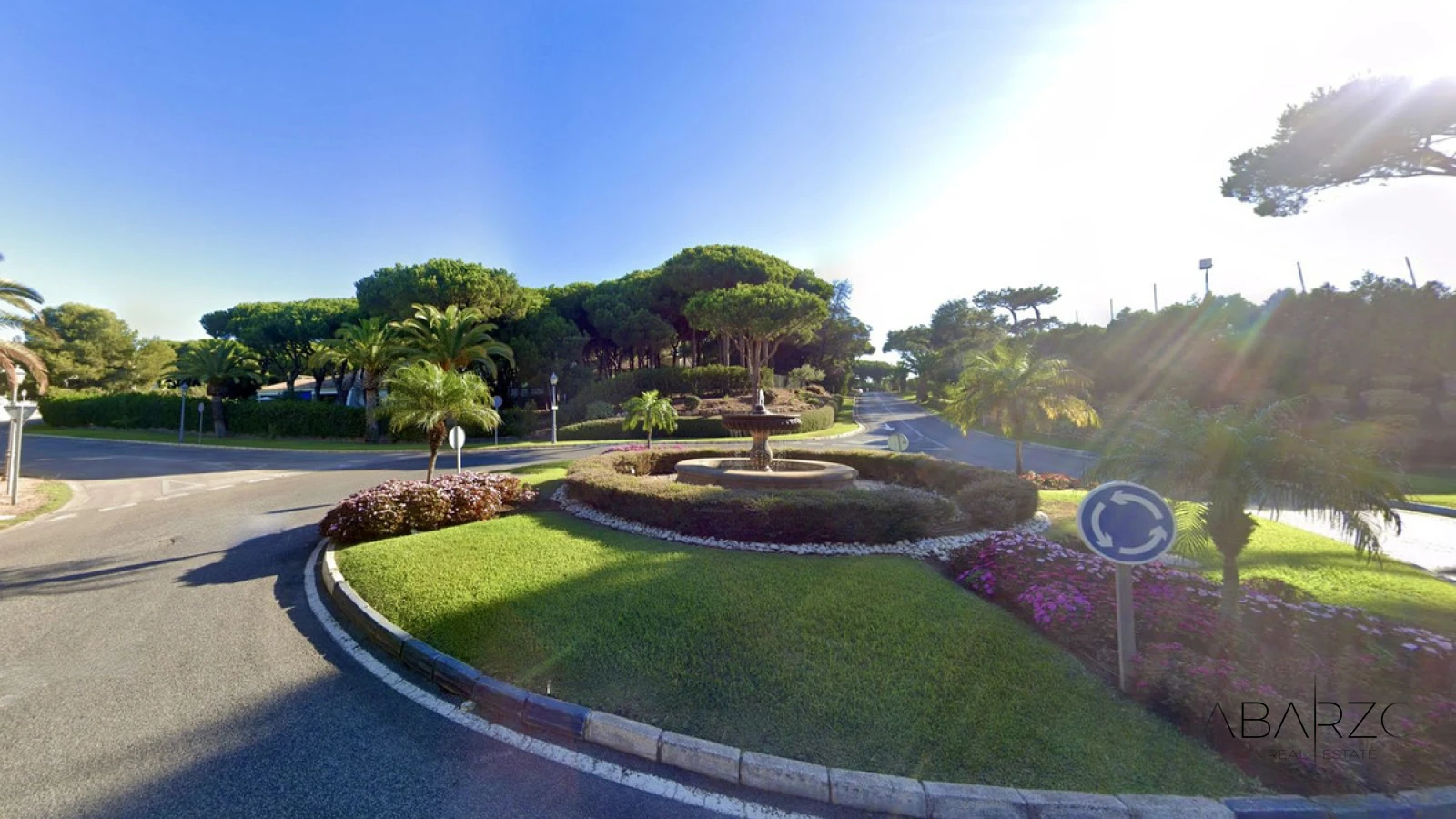 Villa con jardines privados maduros en Las Chapas, Marbella — interior, Marbella East, Marbella (43 of 43)