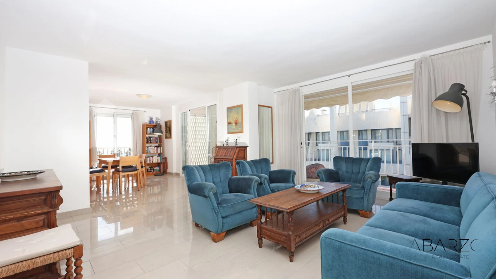 Charming 3-Bedroom Apartment in Marbella Center with Terrace and Near Beach — interior, Marbella Centro, Marbella (2 of 19)