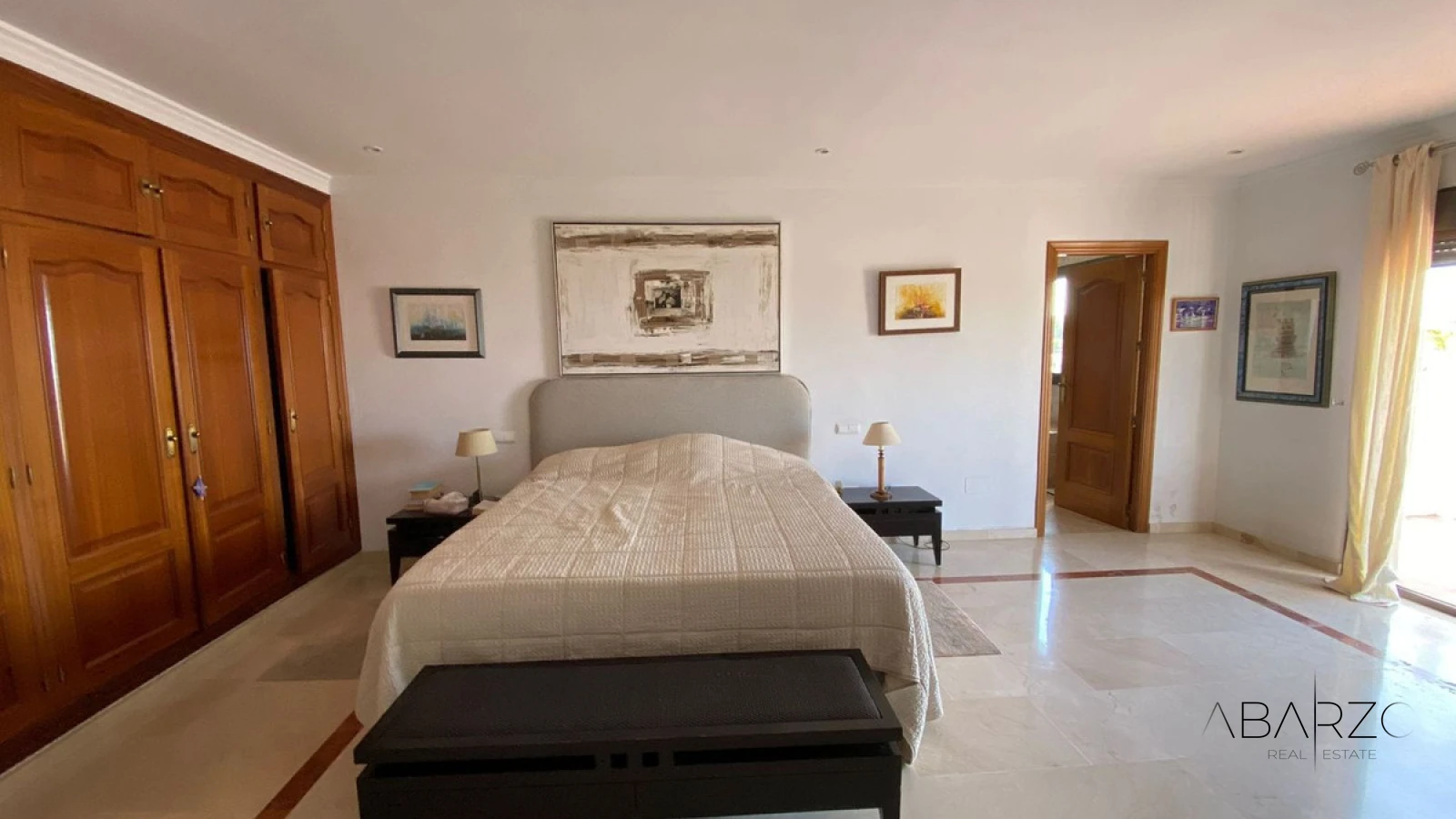 Exquisita Villa Andaluza Cerca del Centro de Marbella con Vistas al Mar y Terraza en la Azotea — interior, Marbella Centro, Marbella (10 of 18)
