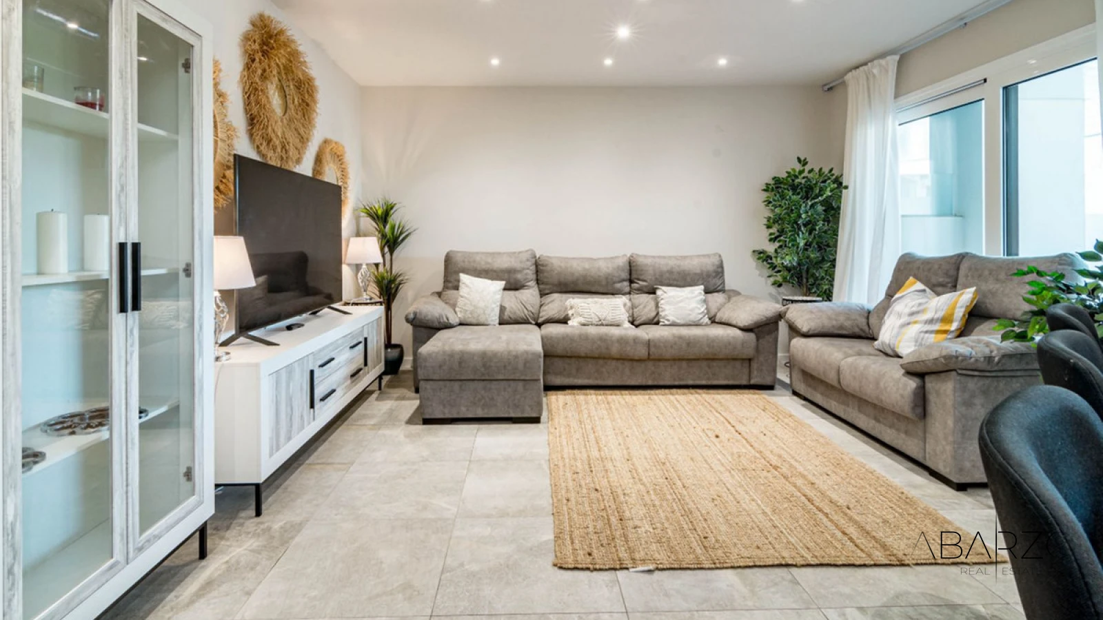 Apartamento con terrazas y estacionamiento en Marbella cerca del Paseo Marítimo — interior, Marbella Centro, Marbella (2 of 18)