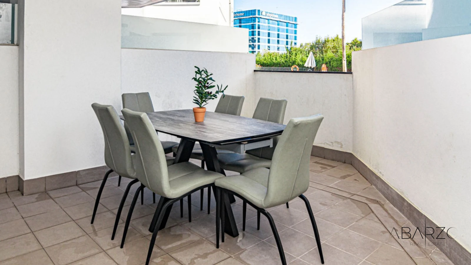 Apartamento con terrazas y estacionamiento en Marbella cerca del Paseo Marítimo — interior, Marbella Centro, Marbella (4 of 18)