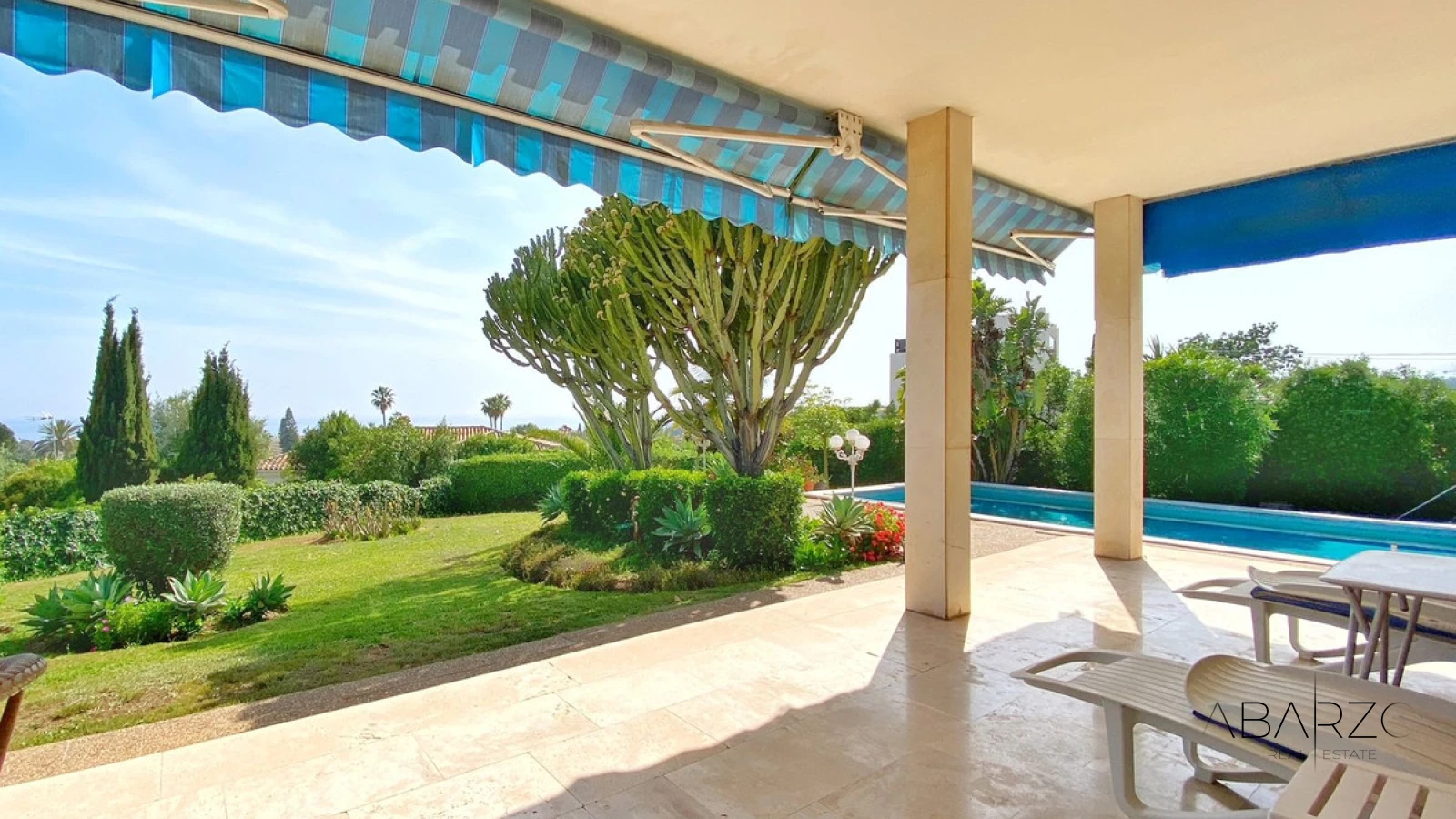 Impresionante Villa Independiente en el Centro de Marbella con Vistas al Mar y Amplios Espacios — interior, Marbella Centro, Marbella (4 of 45)