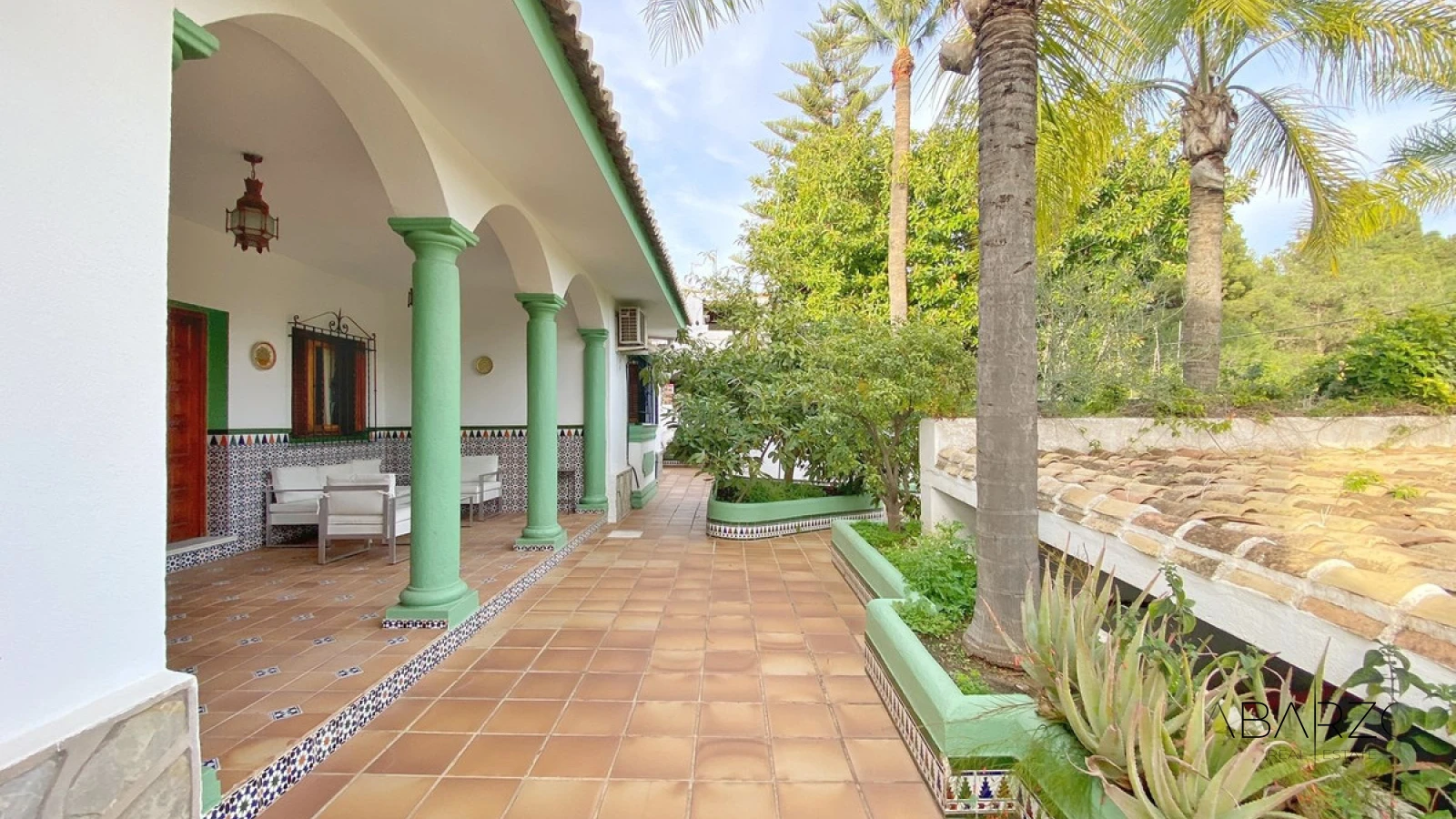 Amplia villa independiente en zona exclusiva de Marbella con gran jardín y piscina — interior, Marbella Centro, Marbella (8 of 21)