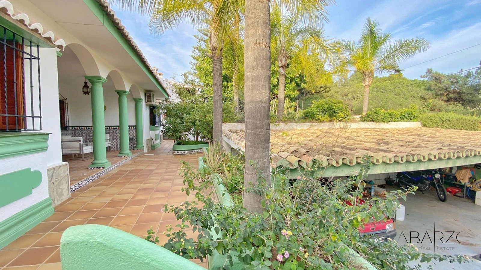 Amplia villa independiente en zona exclusiva de Marbella con gran jardín y piscina — interior, Marbella Centro, Marbella (9 of 21)