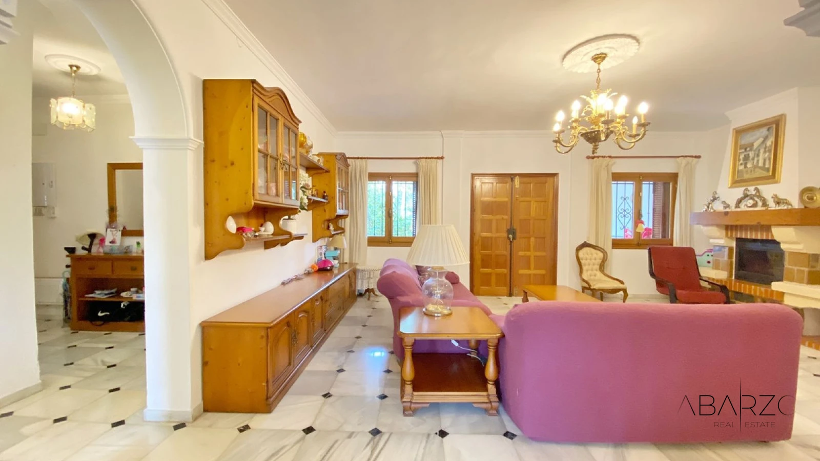 Amplia villa independiente en zona exclusiva de Marbella con gran jardín y piscina — interior, Marbella Centro, Marbella (15 of 21)