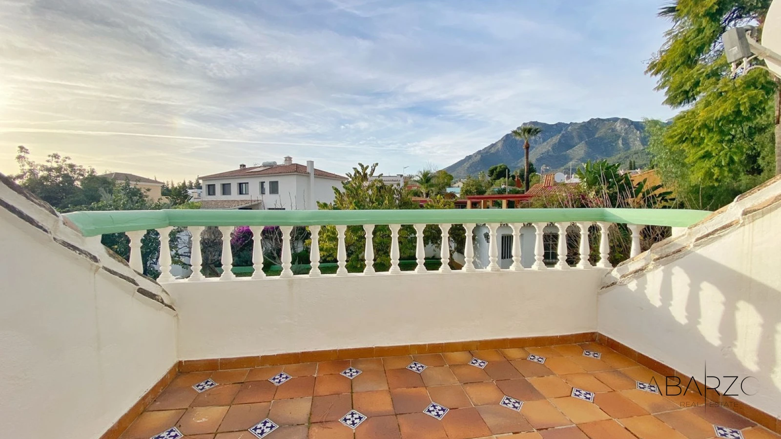 Amplia villa independiente en zona exclusiva de Marbella con gran jardín y piscina — interior, Marbella Centro, Marbella (11 of 21)