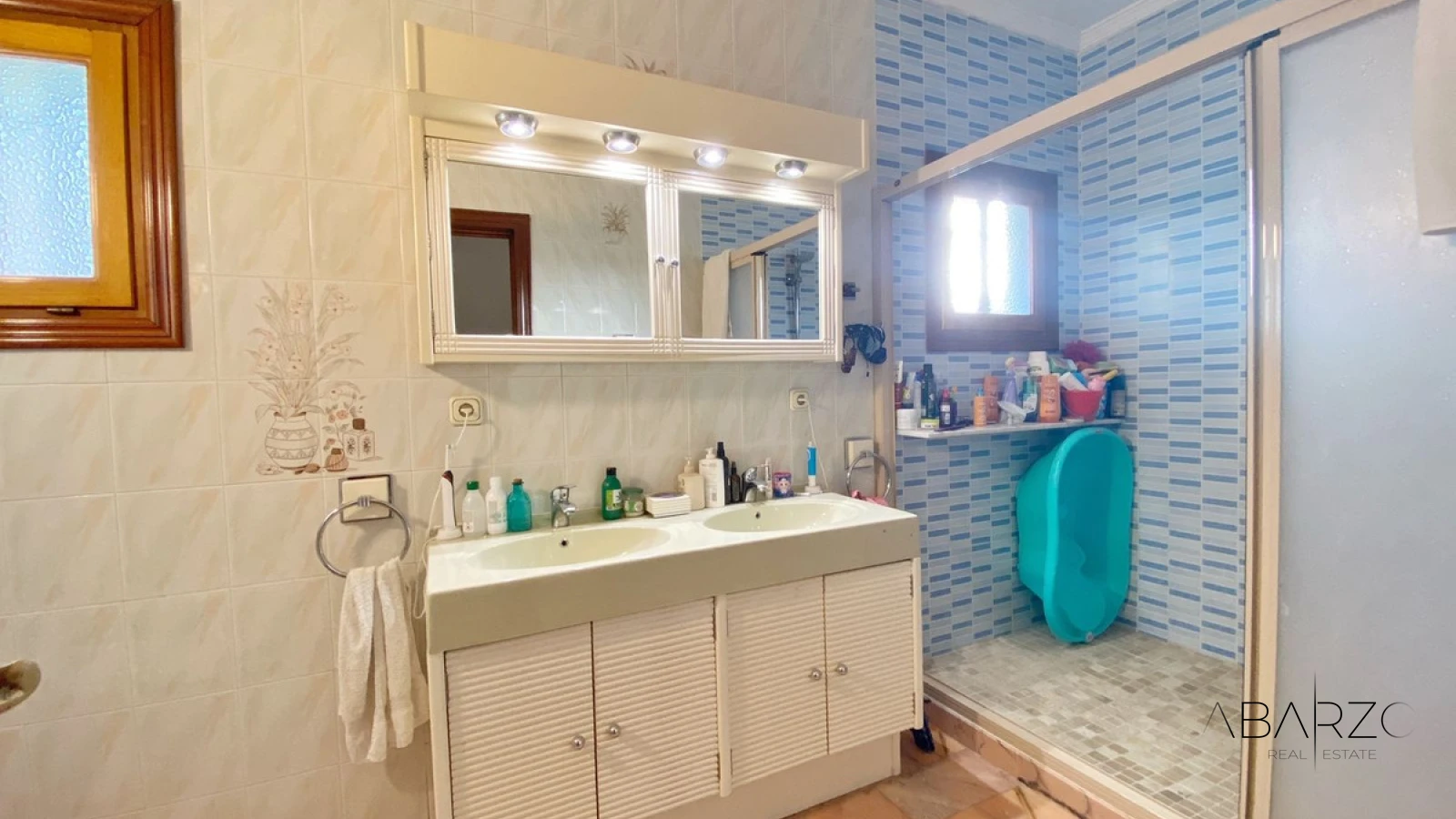 Amplia villa independiente en zona exclusiva de Marbella con gran jardín y piscina — interior, Marbella Centro, Marbella (14 of 21)