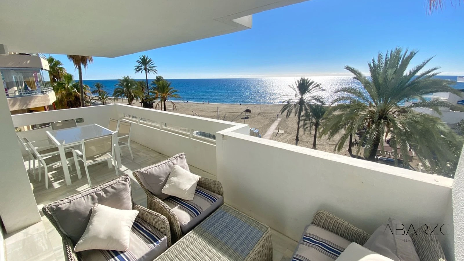 Квартира у Моря в Марбелье с Видом на Океан и Просторной Террасой — luxury property for sale in Marbella Centro, Marbella