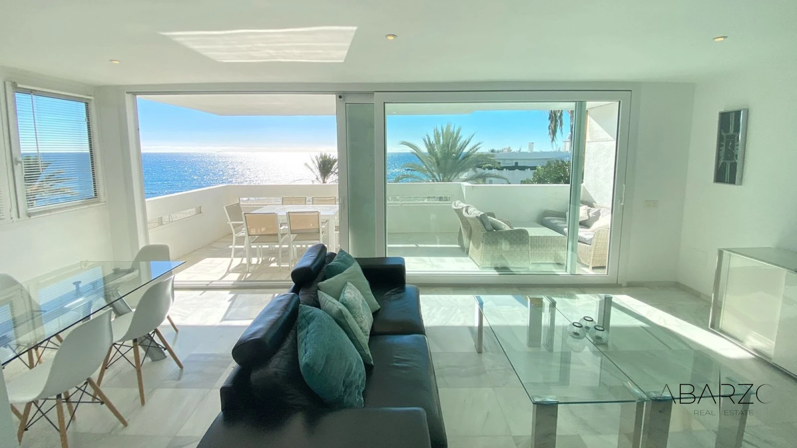 Beachfront Apartment in Marbella with Sea Views and Spacious Terrace — interior, Marbella Centro, Marbella (6 of 39)