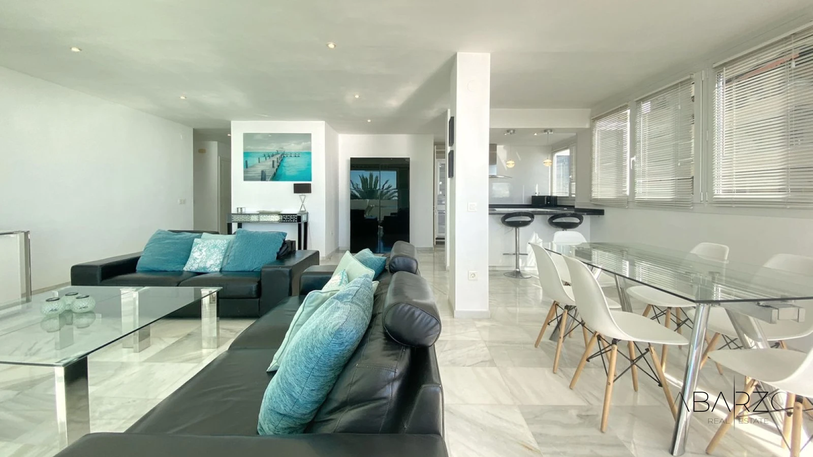 Beachfront Apartment in Marbella with Sea Views and Spacious Terrace — interior, Marbella Centro, Marbella (32 of 39)