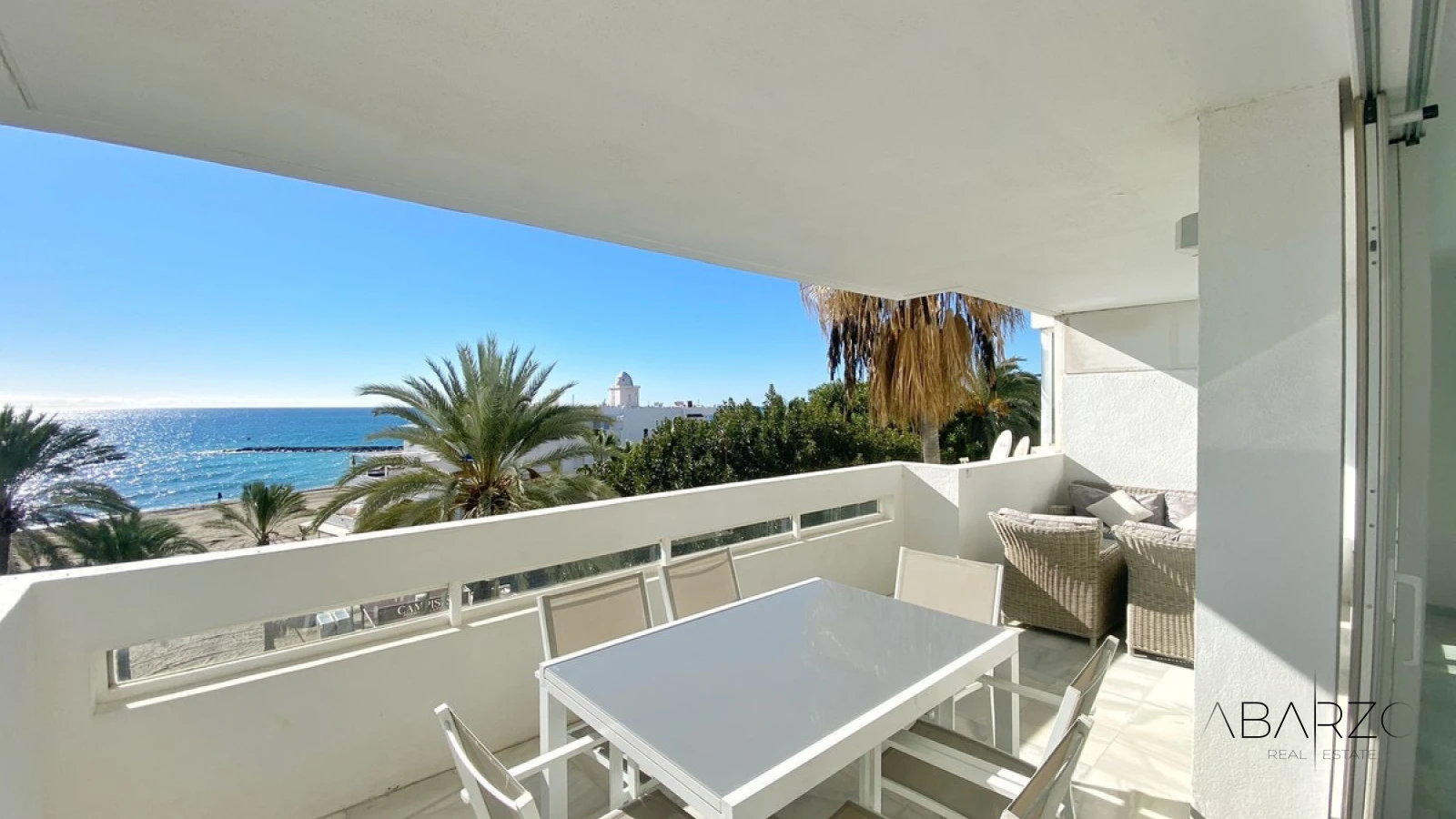 Beachfront Apartment in Marbella with Sea Views and Spacious Terrace — interior, Marbella Centro, Marbella (25 of 39)