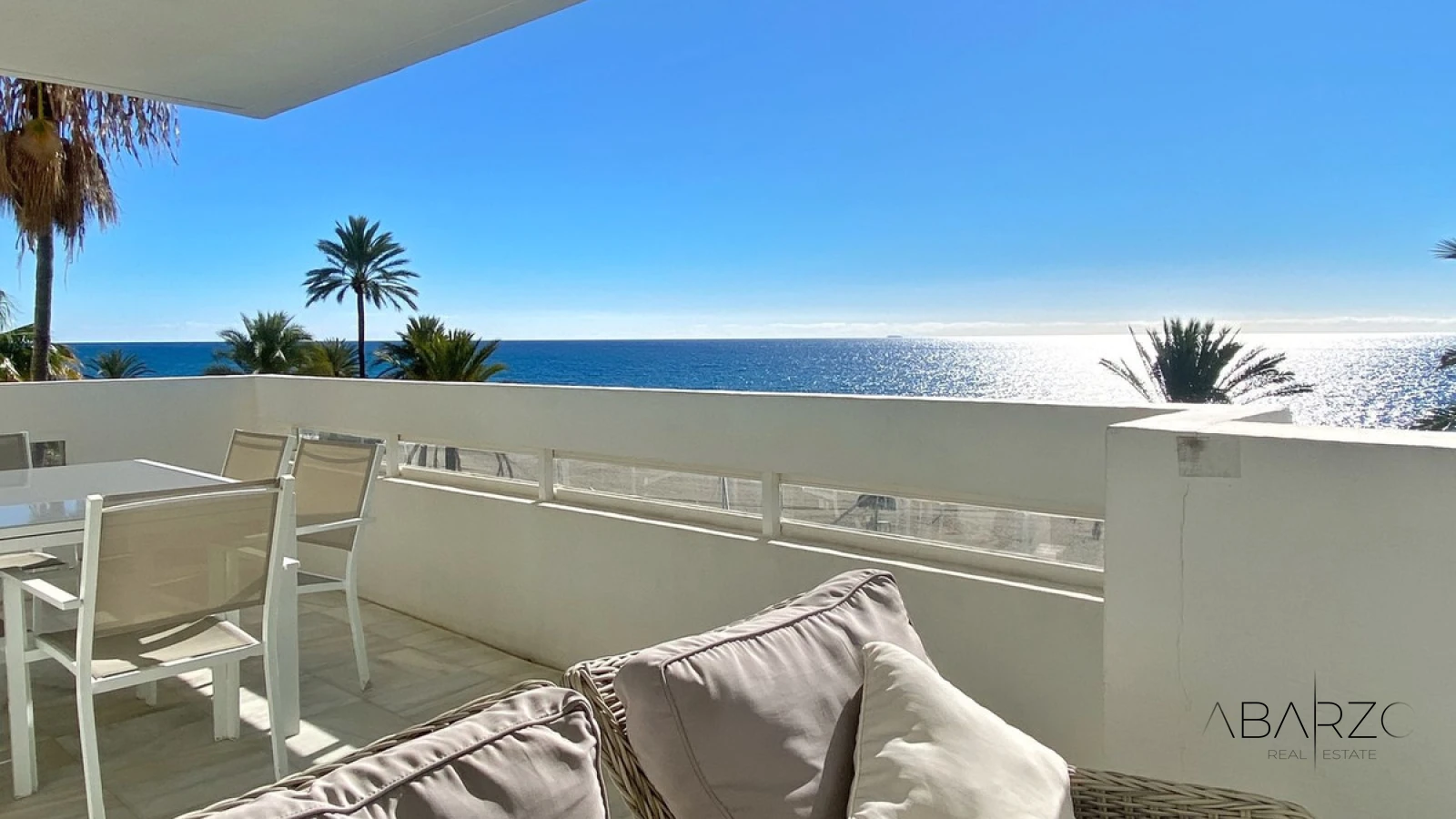 Beachfront Apartment in Marbella with Sea Views and Spacious Terrace — interior, Marbella Centro, Marbella (20 of 39)