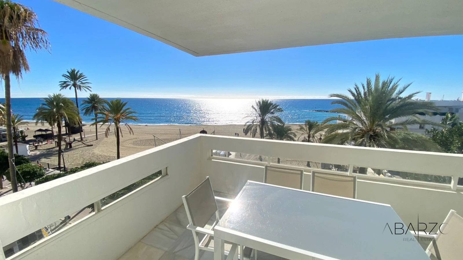 Beachfront Apartment in Marbella with Sea Views and Spacious Terrace — interior, Marbella Centro, Marbella (22 of 39)