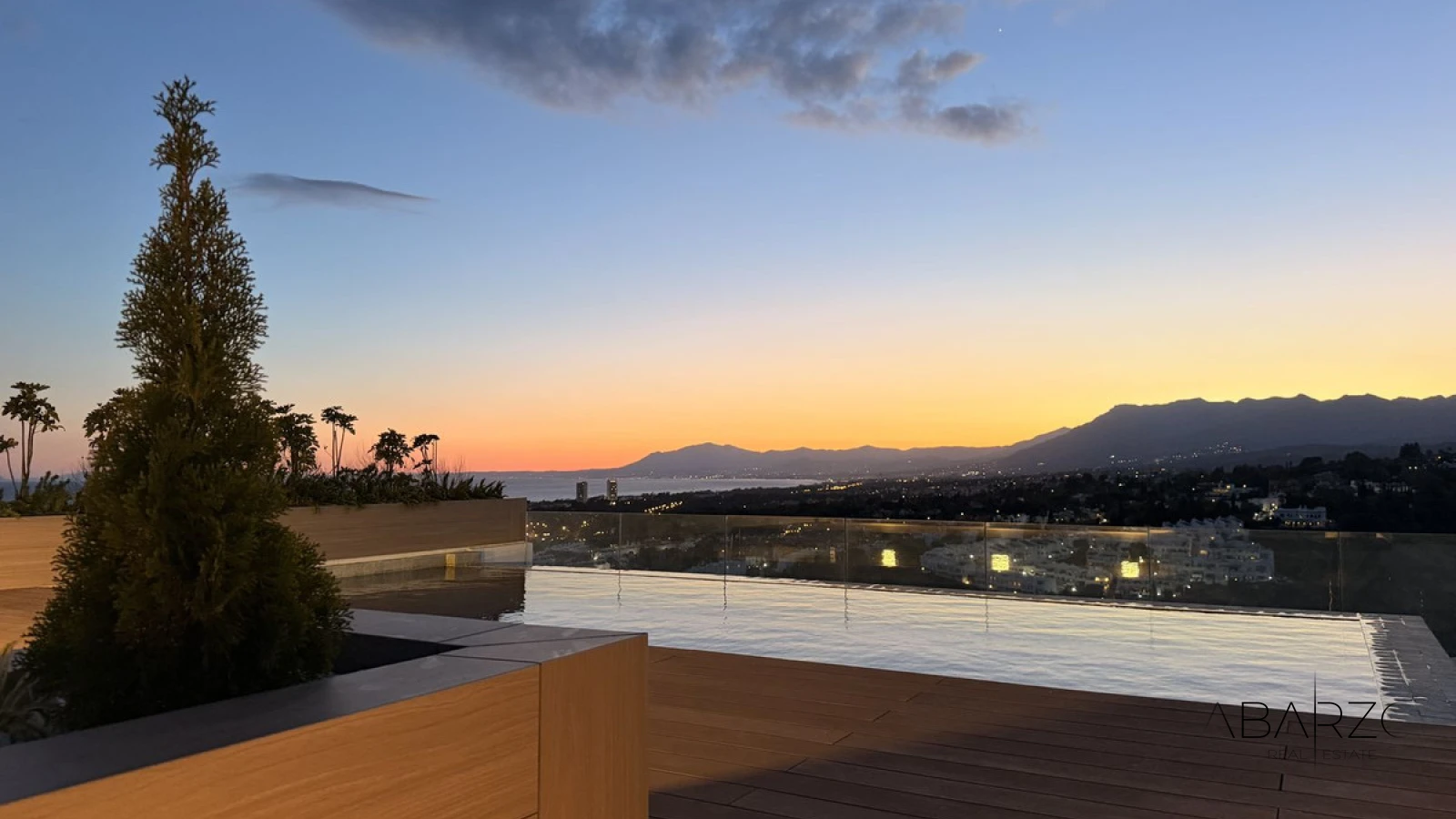 Penthouse in Sunset, Artola Alta Marbella with Infinity Pool and Sea Views — interior, Marbella East, Marbella (18 of 19)