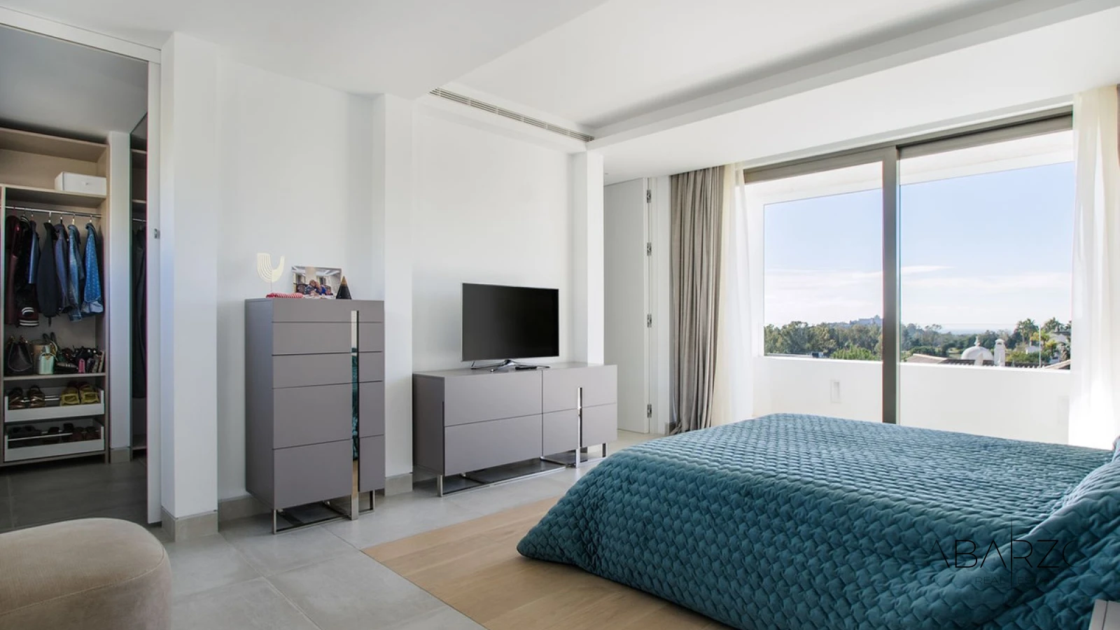 Villa with Sauna and Pool in Spacious Modern Design — interior, Benahavís (15 of 44)