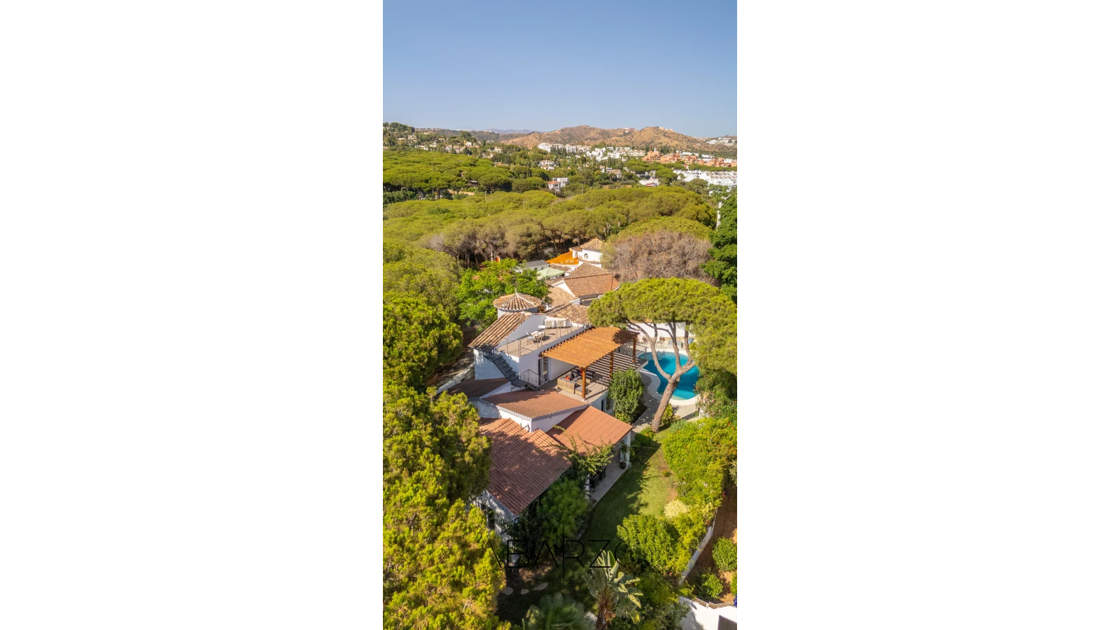 Fully Renovated Villa in Marbesa, Marbella East with Sea Views and Private Pool — interior, Marbella East, Marbella (46 of 48)